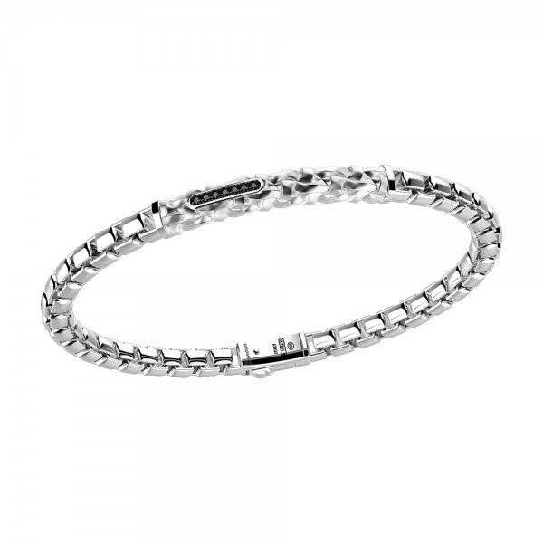 Bracciale in argento con intrecci e pietre nere.