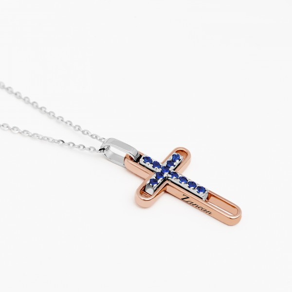 Collana da uomo con pendente a croce tempestata di zaffiri blu.