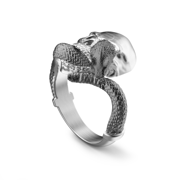 Anello Zancan in argento con teschio e serpente.