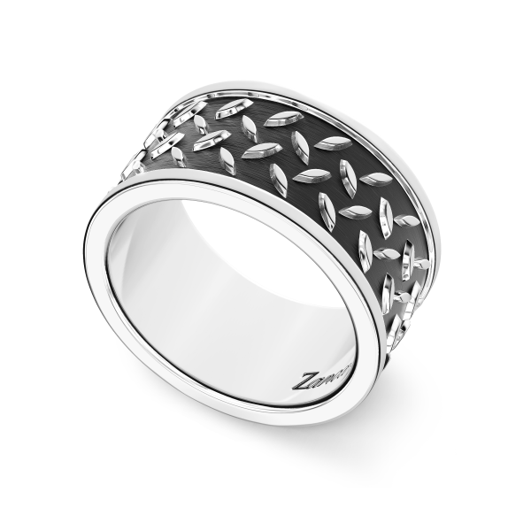 Zancan silver band ring.